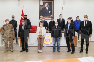 Vali Sonel, yabanc uyruklu misafirlerin temsilcileriyle bir araya geldi